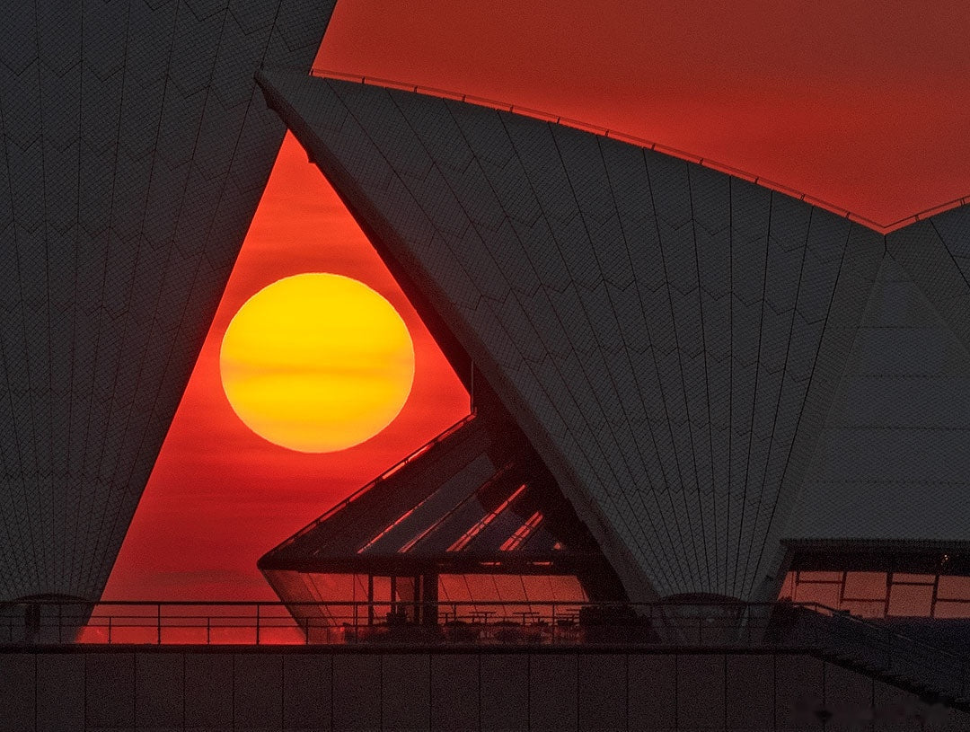 Burn, Sydney Harbour, fine art photograph by Richard Hirst