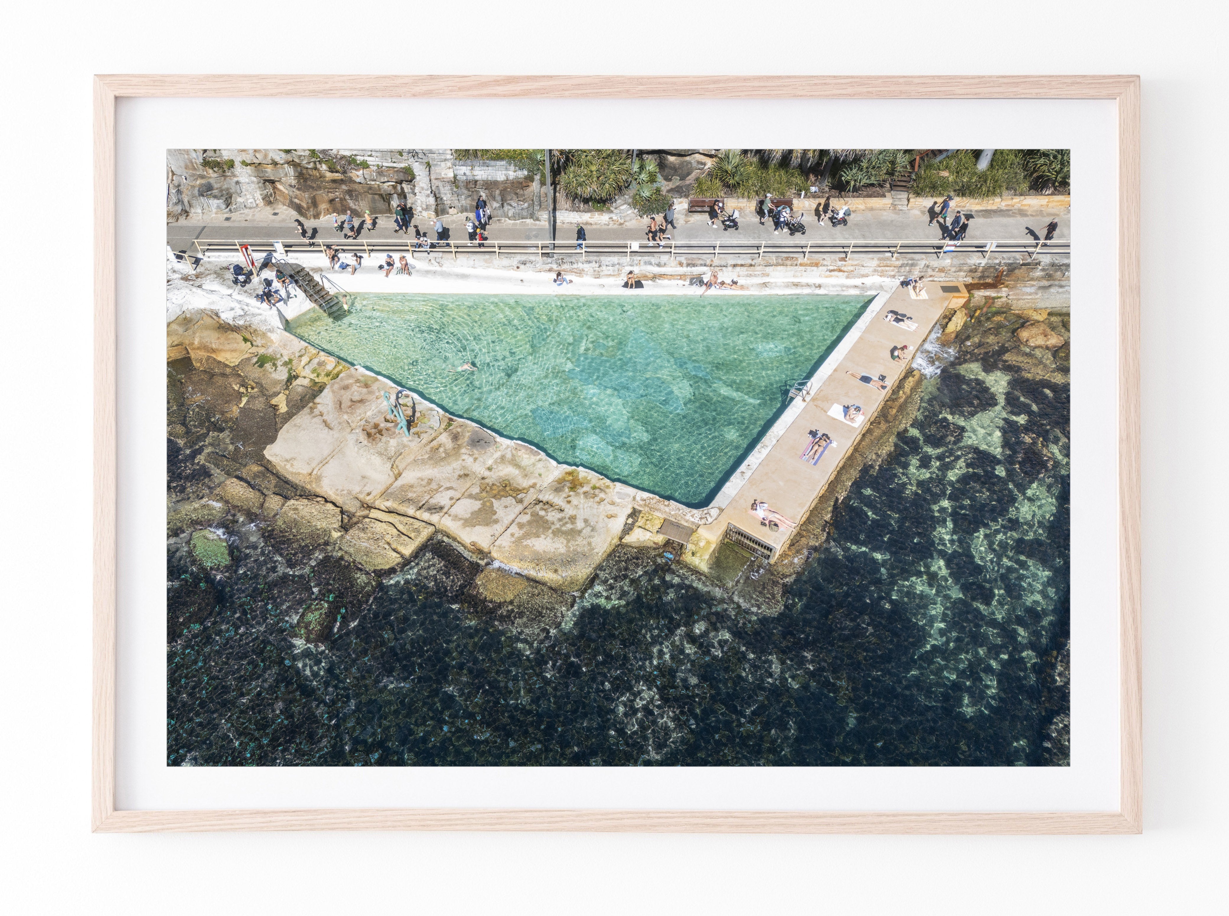 Strolling, Manly print