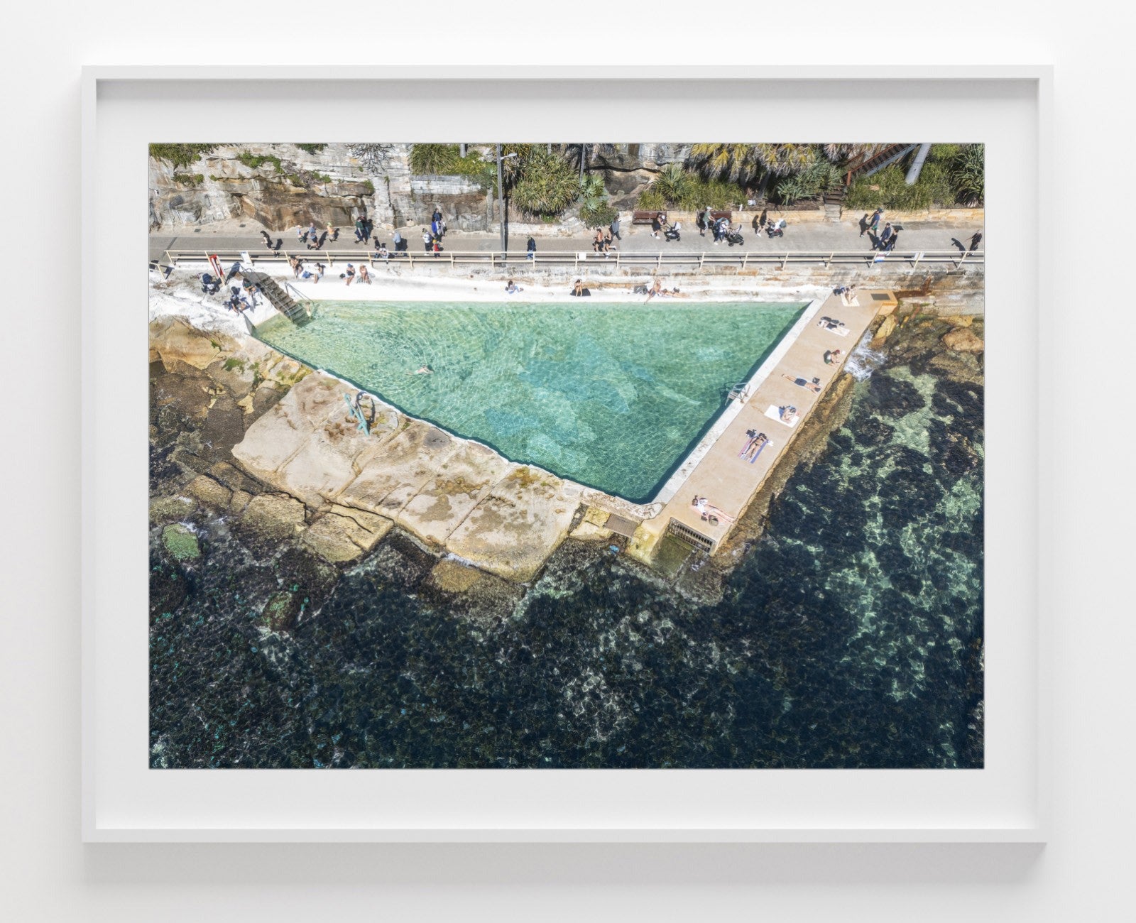 Strolling, Manly print