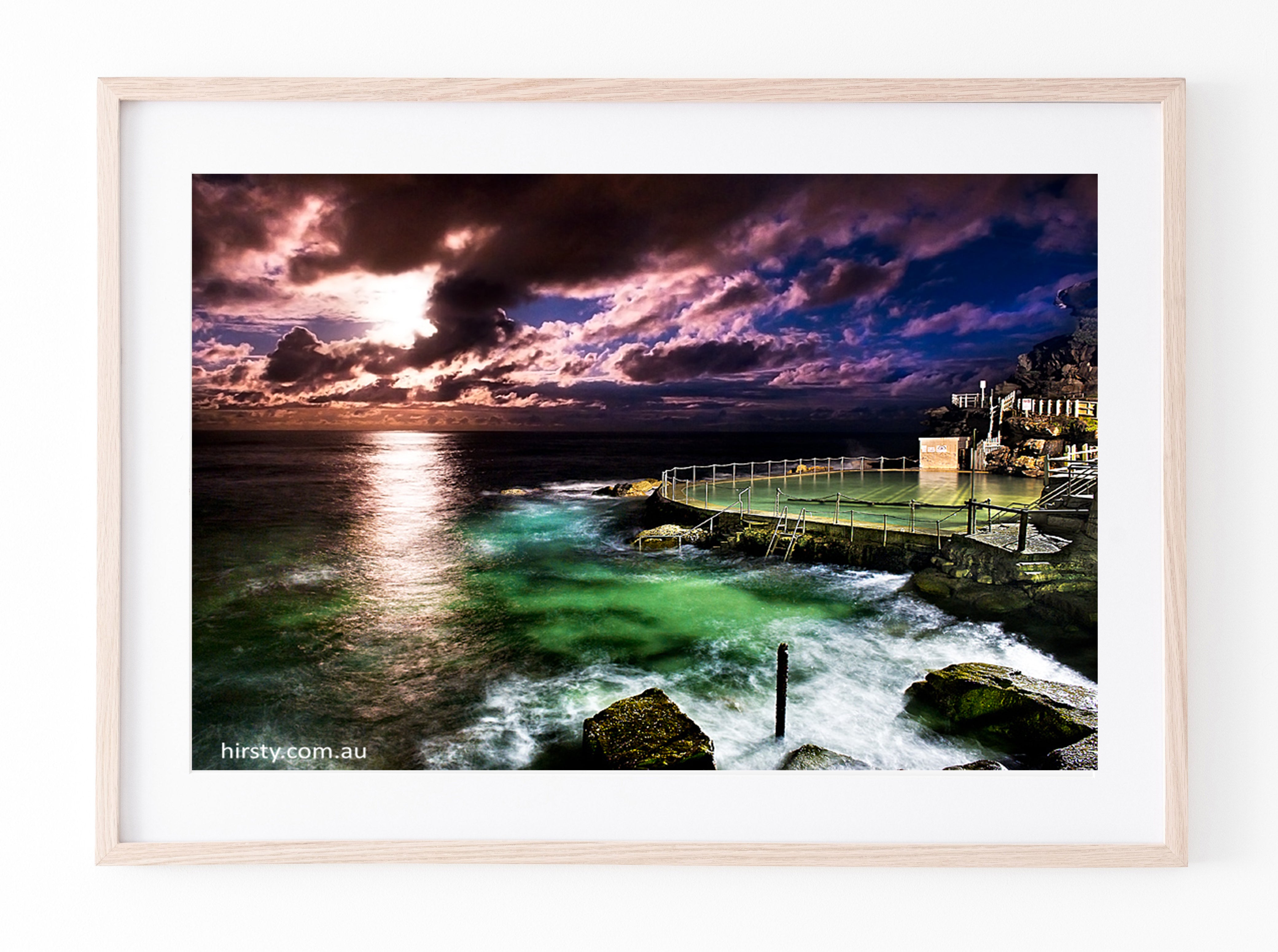 Blue Moon, Bronte Baths