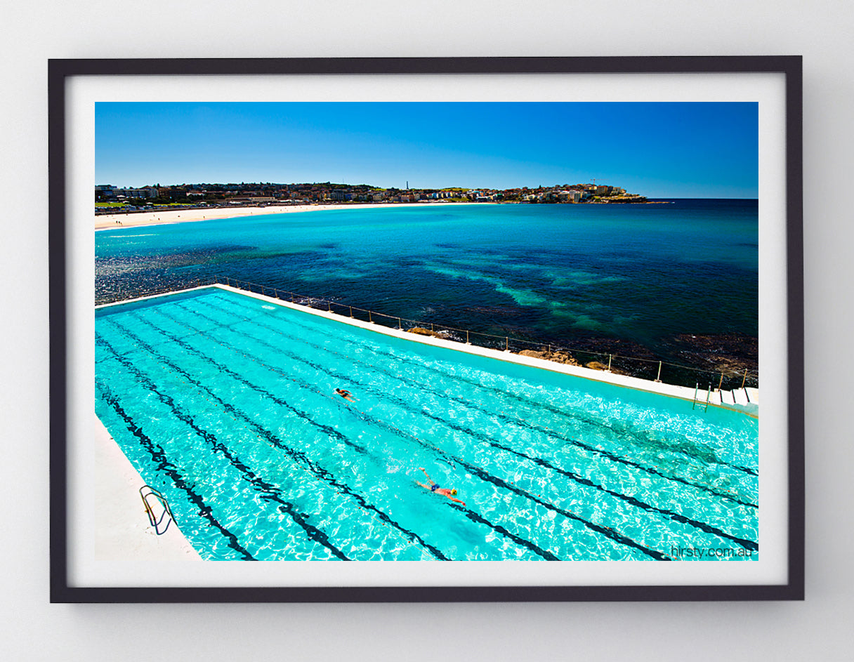 Passing By, Bondi Beach