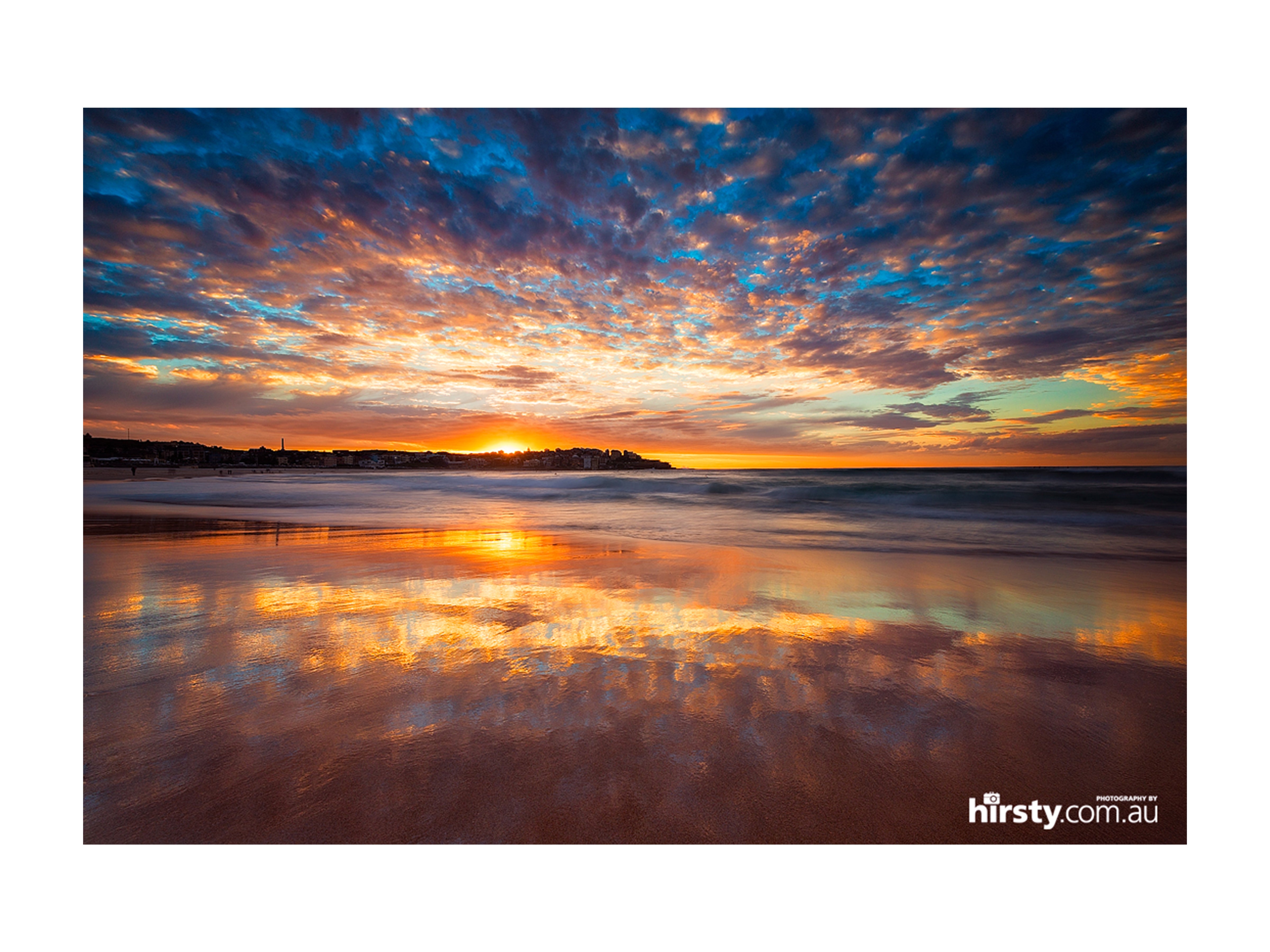 Peeking, Bondi Beach